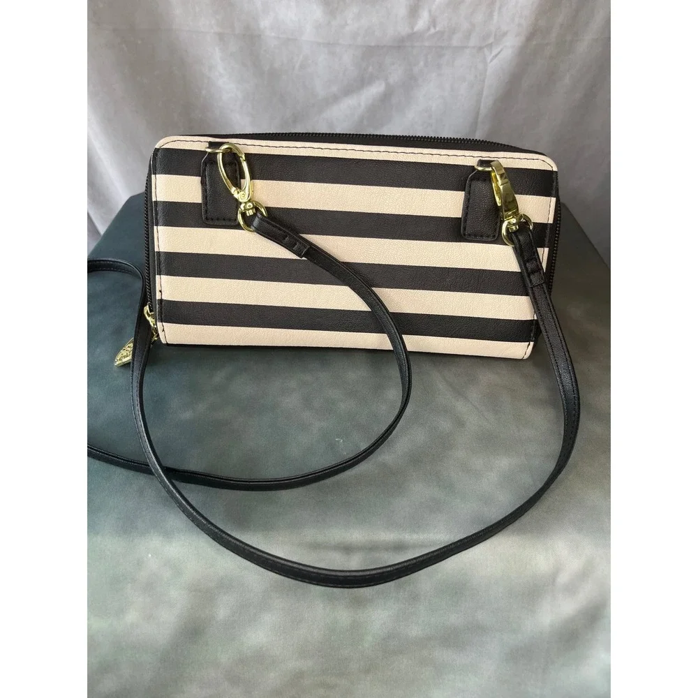 Betsey Johnson‎ Black White Stripe Convertible Crossbody Wallet Clutch